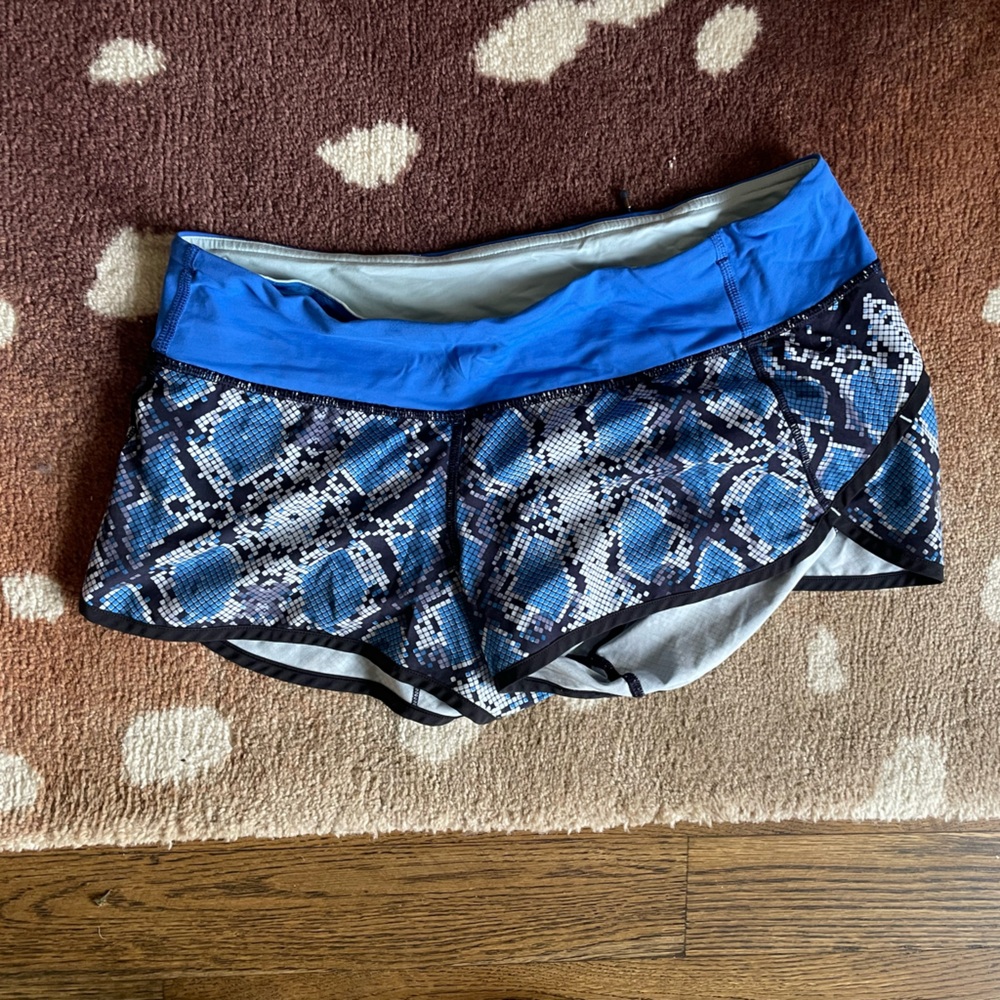 Lululemon Shorts - Picture 2 of 4